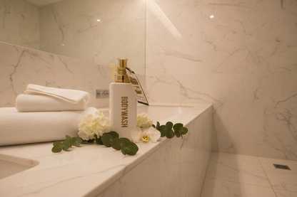 White Bodywash Lifestyle Shot
